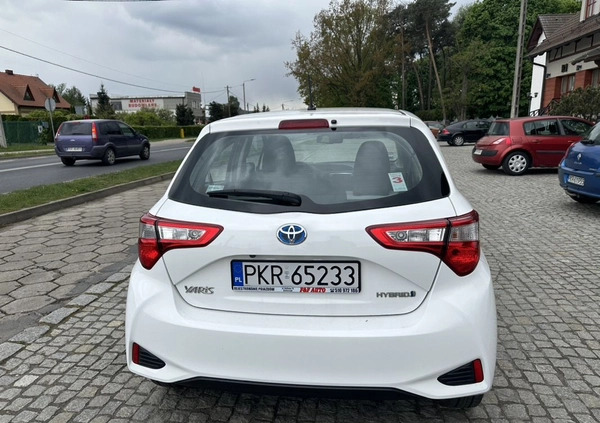 Toyota Yaris cena 55800 przebieg: 36123, rok produkcji 2018 z Krotoszyn małe 106